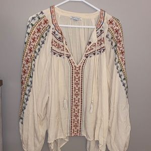 XXL American Eagle embroidered blouse
